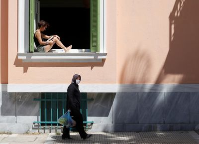 Census shows Greece's population decreased 3.5% since 2011