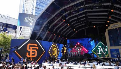 Cubs pick Mason McGwire, son of ex-Cardinals slugger Mark McGwire, in draft