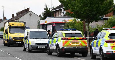Man attacked with machete after pulling out knife in front of kids in corner shop