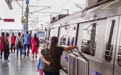 Parliamentary panel flags low ridership, need for unified Metro law