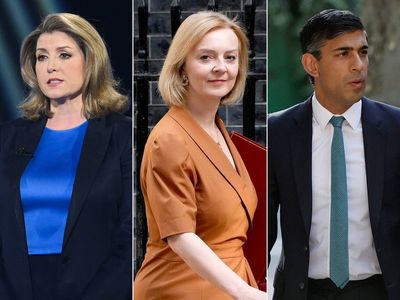 Liz Truss takes step closer to claiming Tory crown as rivals lose momentum
