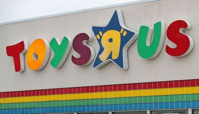 Toys R Us coming back in time for the holiday season