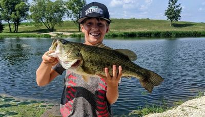 Chicago fishing, Midwest Fishing Report: Kings, catfish, smallmouth, largemouth, bluegill, lakers