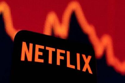 Netflix loses nearly a million subscribers in blow to streaming giant