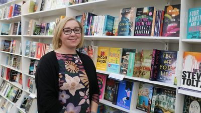 New York Times bestselling author Kelly Rimmer buys regional NSW bookshop