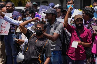 Sri Lanka Parliament to choose president to lead past crisis