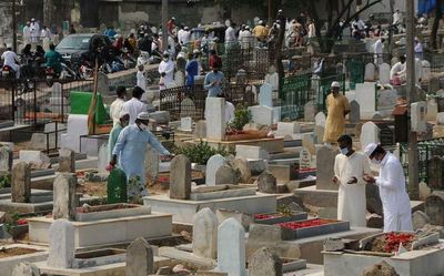 Every Muslim has right to be buried in mosque graveyard: Kerala High Court