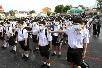 Poll: People worried about Covid in schools