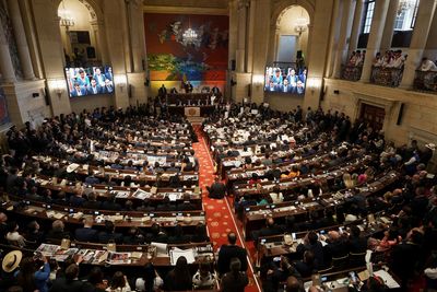 Colombia's congress begins new session with ambitious reform agenda