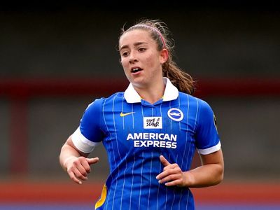 Manchester United sign Maya Le Tissier from Brighton for undisclosed fee