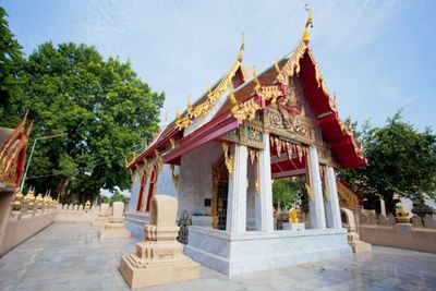 Bangkok district intervenes after woman cries foul over loud funeral chanting