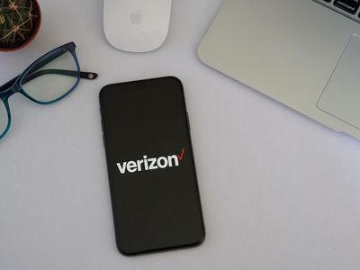 Can Flat Revenue Trajectory Aid Verizon's (VZ) Q2 Earnings?