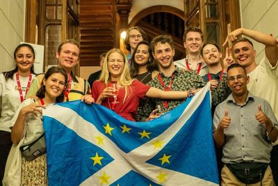 Young Yessers take independence case to France and Germany