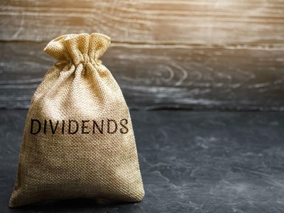 7 REITs Paying Huge Dividends