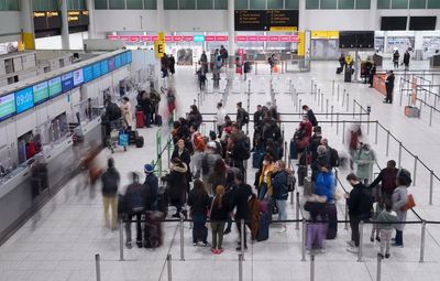 Gatwick hires hundreds of security staff to ease summer rush