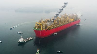 Prelude floating gas facility dispute reaches new heights with worker lock out set for Monday