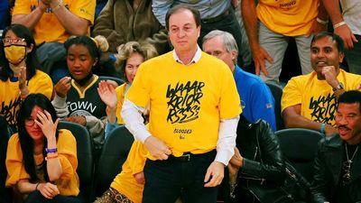 Report: Warriors Owner Lacob Fined $500,000 for Luxury Tax Comments