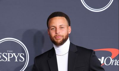 Stephen Curry throws shade at LeBron James during the ESPYs