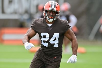 Watch: Former Georgia star RB Nick Chubb lifts big weight at alma mater high school