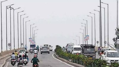 Automated streetlights in Dehradun to conserve power