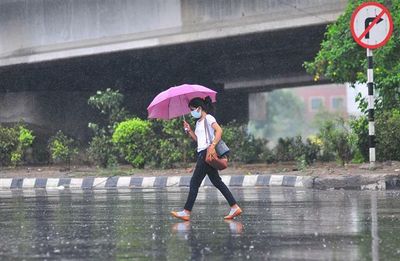 Delhi Weather: Rain brings mercury level down in Delhi