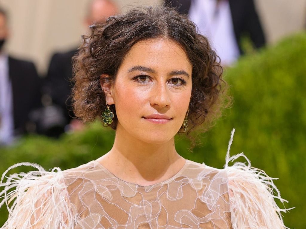 Ilana Glazer opens up about chronic pelvic floor pain,…