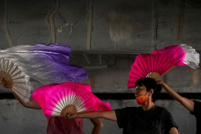 Tornado kills 1 in eastern China as country faces high temps