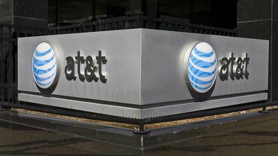 AT&T Stock Tumbles As Free Cash Flow Outlook Negates 2022 Gains