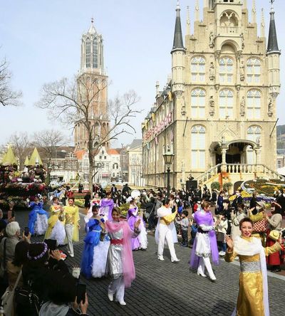 H.I.S. to sell Huis Ten Bosch theme park
