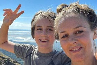 Alicia Silverstone says she still shares a bed with 11-year-old son