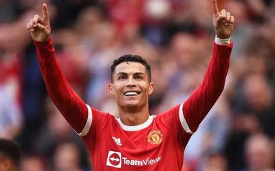 Should Ronaldo leave Manchester United?