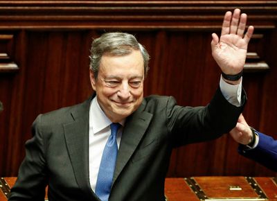 Tears, and some jeers, as Italy's Draghi resigns