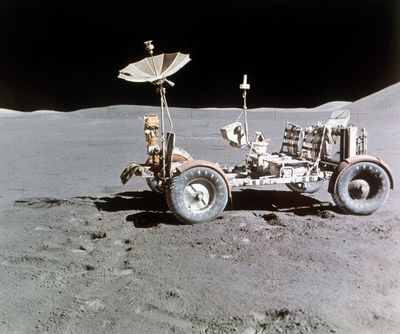 New lunar rover in the works as NASA moon mission advances