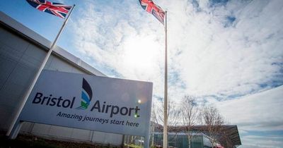 Bristol Airport area where you can park for free for up to an hour