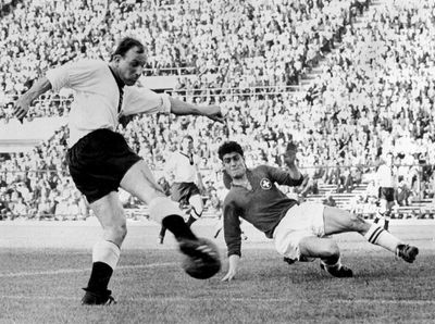 West Germany's 1966 captain and post-war football icon Uwe Seeler dies, aged 85