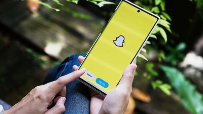 Snap Stock Crashes As Snapchat Parent Misses Estimates, Won't Offer Guidance