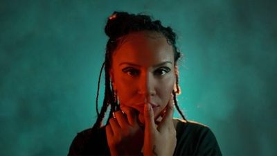 Emerging artist Juran is determined not to let a little setback derail her career