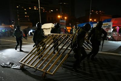 Security forces dismantle Sri Lanka's main protest camp