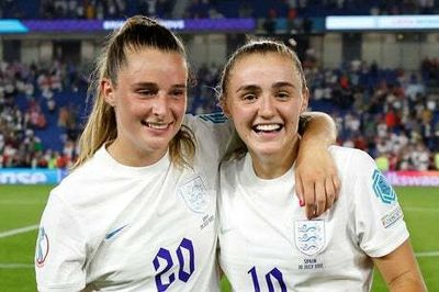 Georgia Stanway reveals advice and support from Declan Rice as England men’s team back women in Euros quest