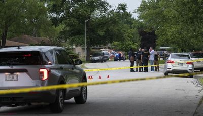 Authorities identify gunman fatally shot by off-duty officer in South Holland