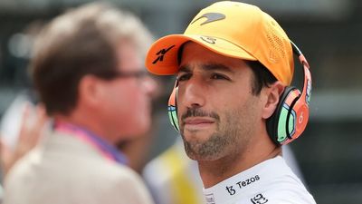 Daniel Ricciardo heads to France after confirming future with McLaren