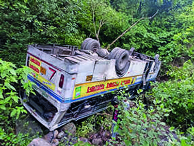 24 people injured as bus turns turtle in Uttarakhand
