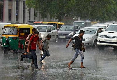 Delhi Weather: IMD forecasts light to moderate rainfall in the city