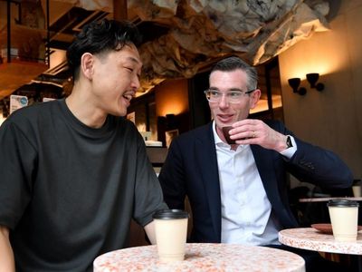 Aust coffee buzz, beer o'clock hits Tokyo