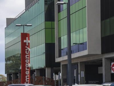 SA races to find beds amid COVID spike