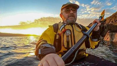 Man who kayaked almost 2000 miles across Scotland's coasts writes book about travels