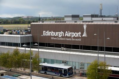 Warning issued to Edinburgh Airport passengers amid baggage chaos