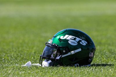 Jets reveal Stealth Black alternate helmet to be worn 3 times this season