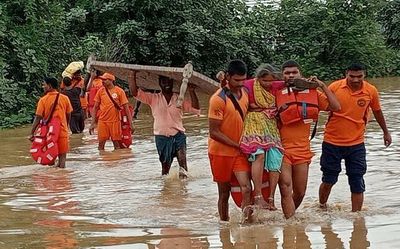 Andhra Pradesh: More than 30,000 families affected due to floods in Eluru, West Godavari districts