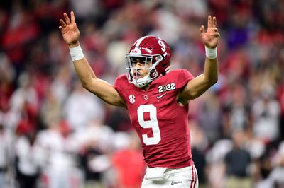 Alabama QB Bryce Young draws comparison to future Hall of Famer